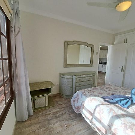 Atlantis 3 One Bedroom, Sea Front, In Complex With Pool Costa Del Silencio Exteriör bild