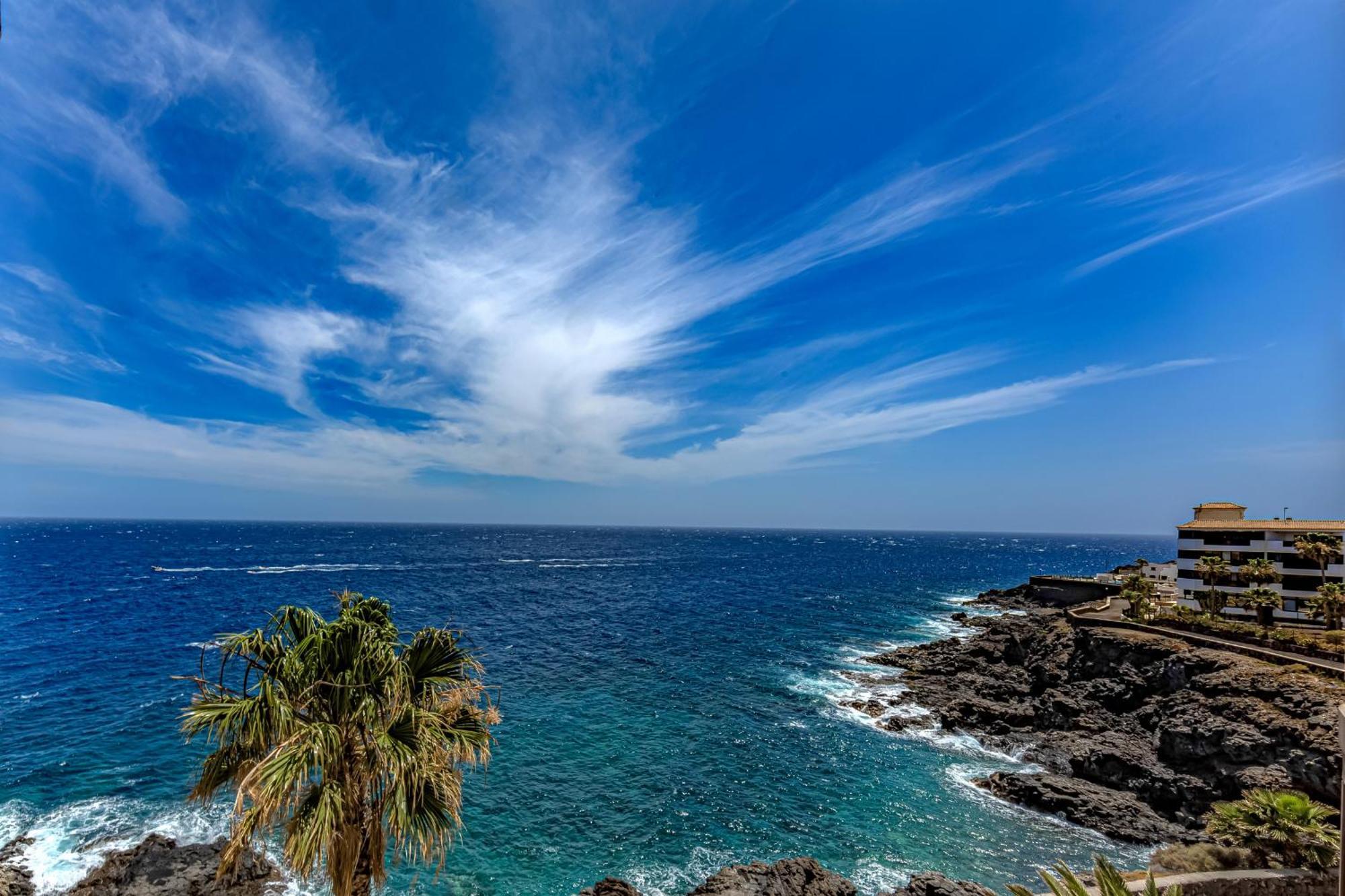 Atlantis 3 One Bedroom, Sea Front, In Complex With Pool Costa Del Silencio Exteriör bild